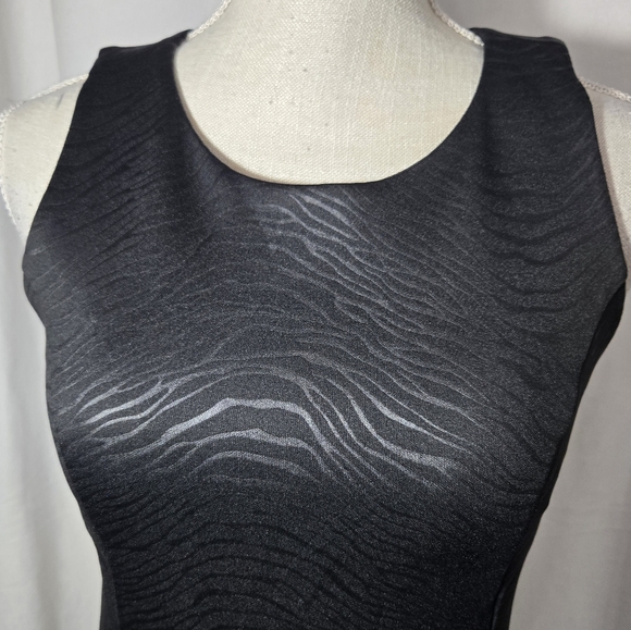 Bebe Black Mini Dress Eith Back Cut Out Design Zebra Print Sz XS - Picture 5 of 7